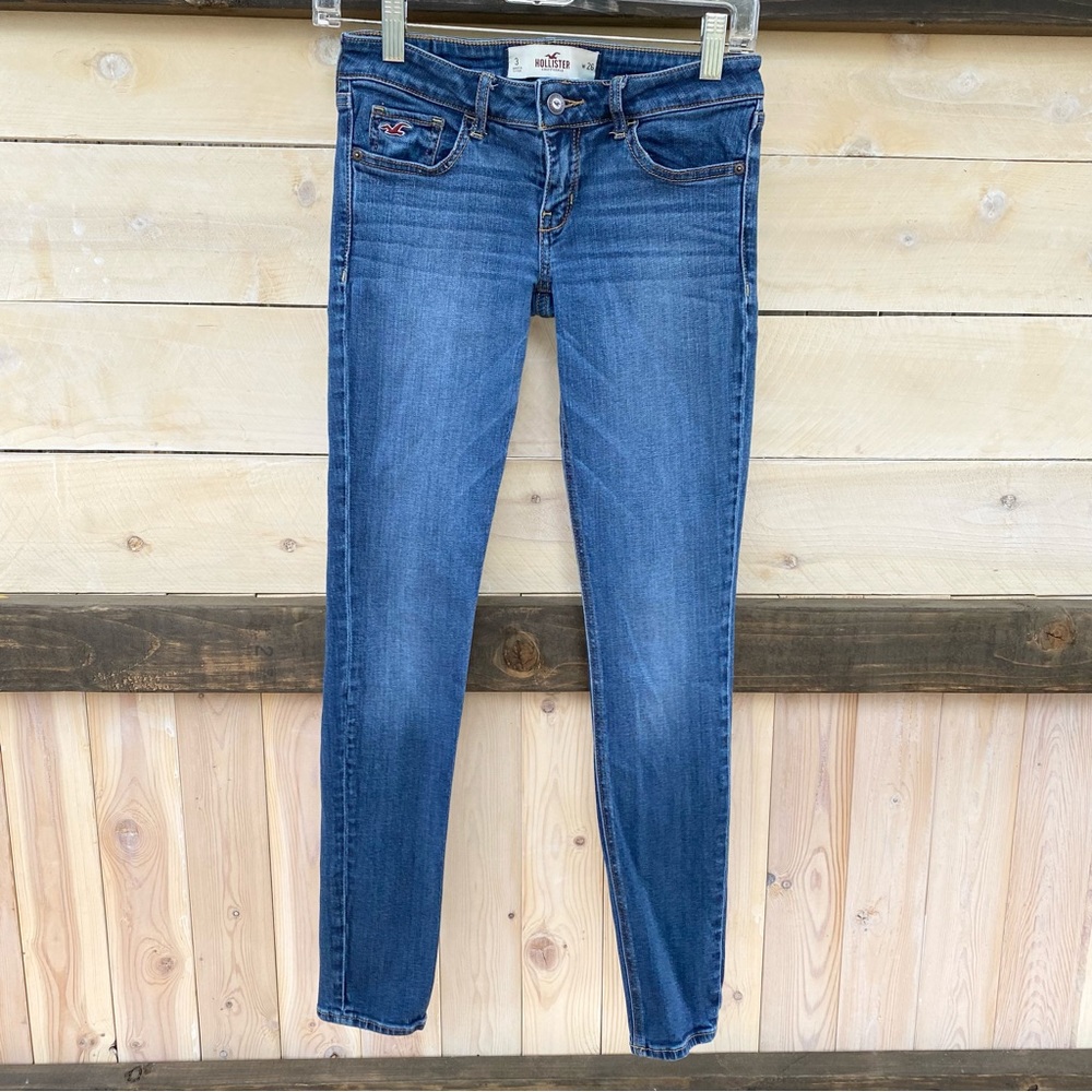 Hollister Blue Whiskered Skinny Jean Size 3/26